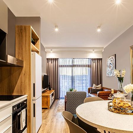 Menlyn Maine Residence Unit 1419 Претория Экстерьер фото
