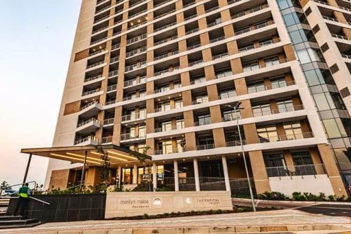Menlyn Maine Residence Unit 1419 Претория Экстерьер фото